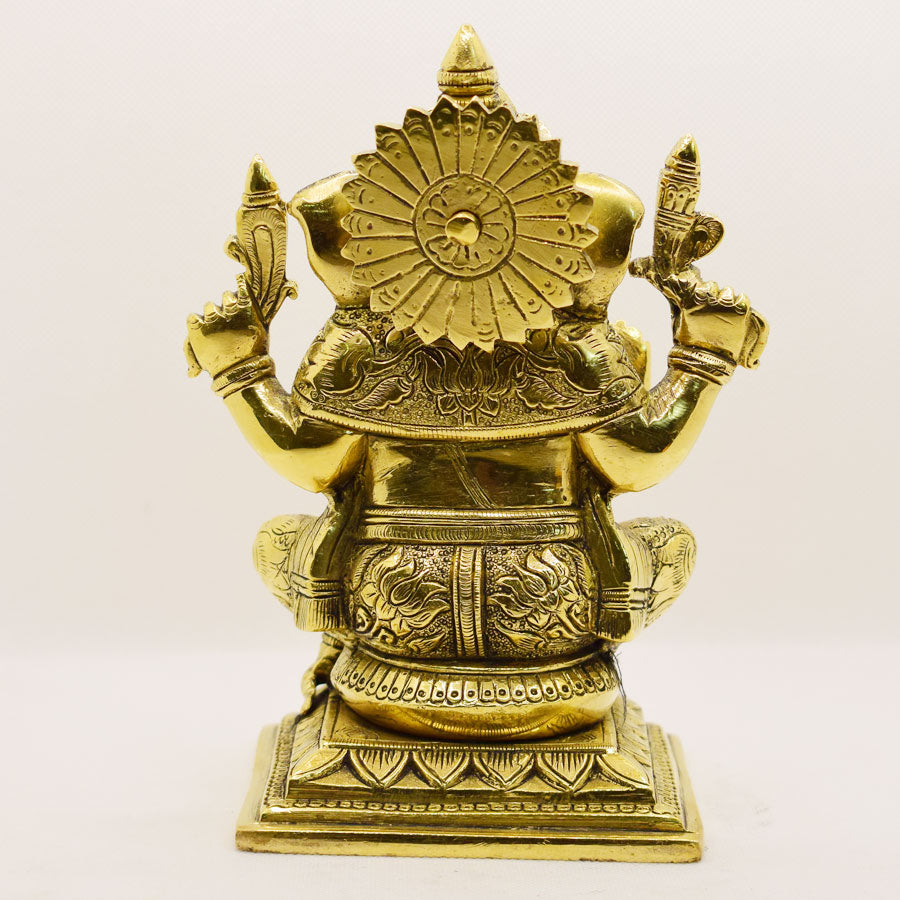 BRASS CHATURANGA GANESHA WITH DETAILED WORK