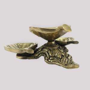 Brass 3 Leaf Deepam (1)