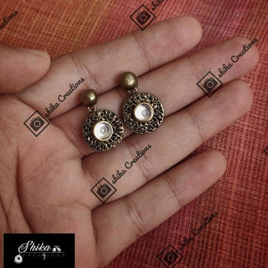 TERRACOTTA TWO STEP STUD WITH KUNDHAN STONE EMBELLISHMENT. COLOURS: ANTIQUE BRONZE