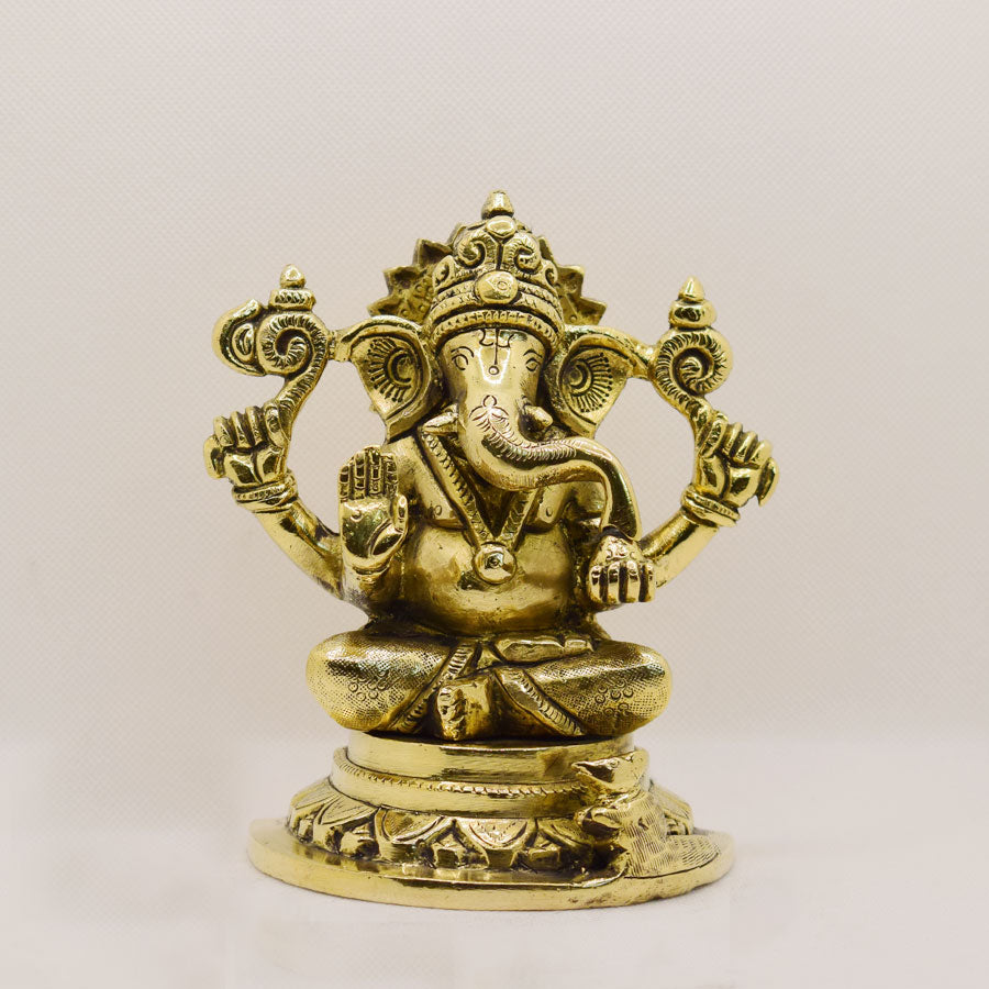 TRADITIONAL FINE QUALITY BRASS GANESHA WITH DETAILED WORK