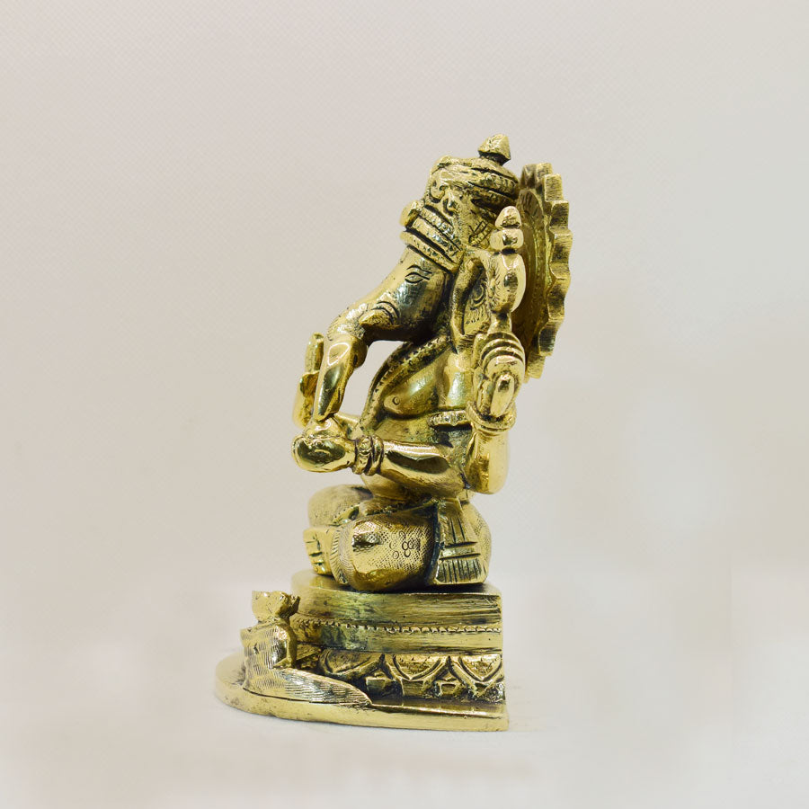 TRADITIONAL FINE QUALITY BRASS GANESHA WITH DETAILED WORK